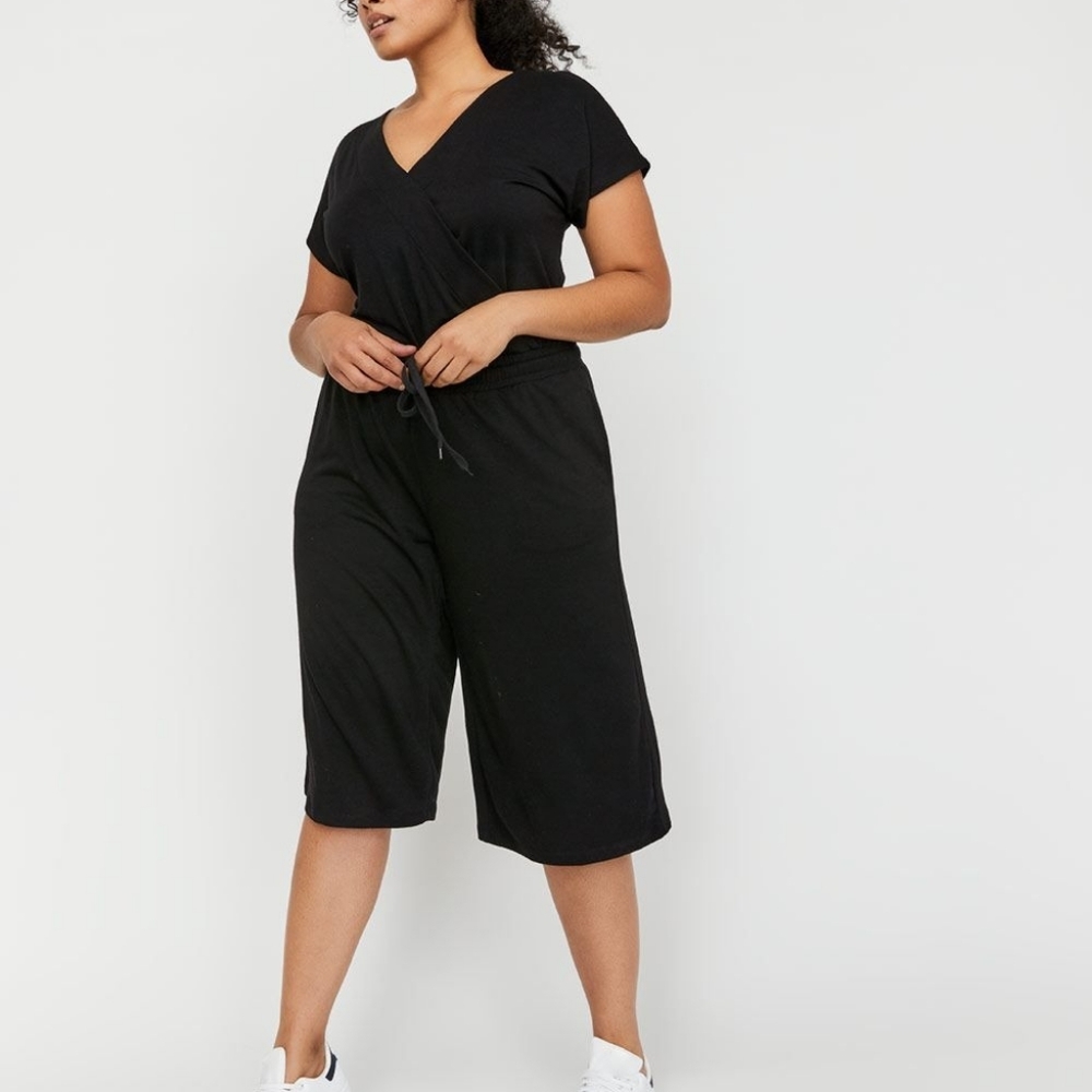 Black Surplice Short Sleeve Romper